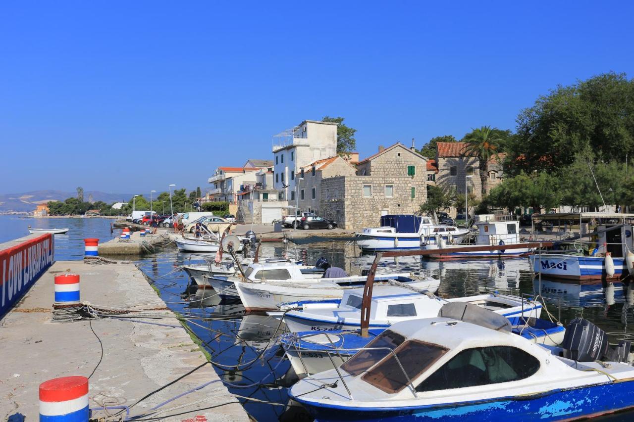 Apartments With A Parking Space Kastel Kambelovac, Kastela - 21071 Екстер'єр фото